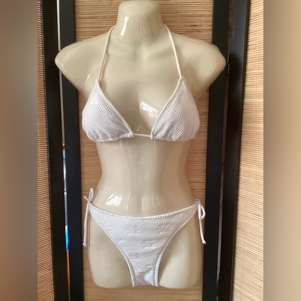 🏖️ Daffy Waterwear white bikini 2 pc crochet